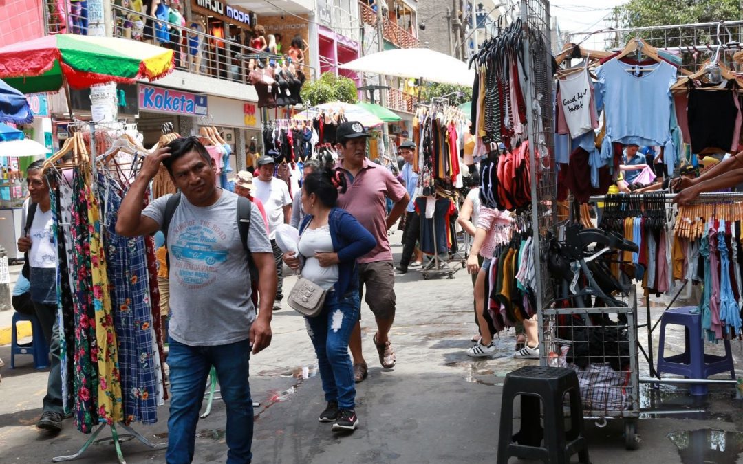Informalidad laboral en Perú y propuestas latinoamericanas para reducirla